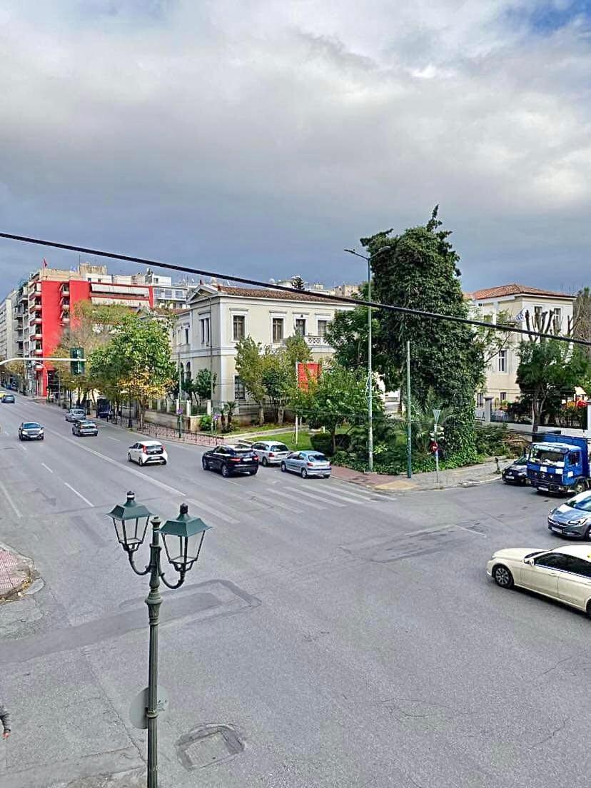 Comfortable Apartment In The City Center Афины Экстерьер фото